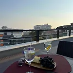 아파트 Artlife Figa с видом на море *